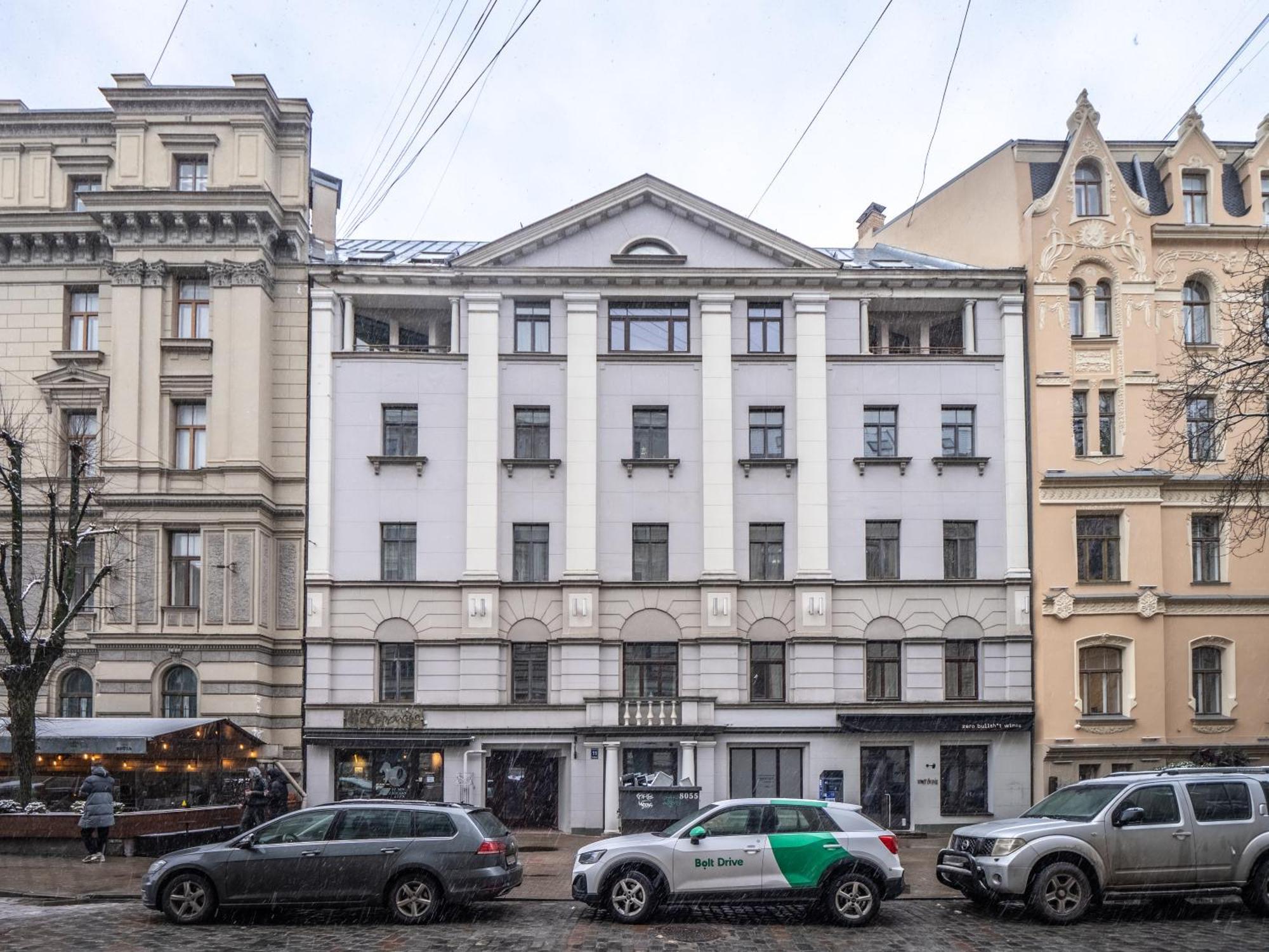 Apartment Spacious 2br For 8 Guests, Quite Centre, Art Nouveau Area